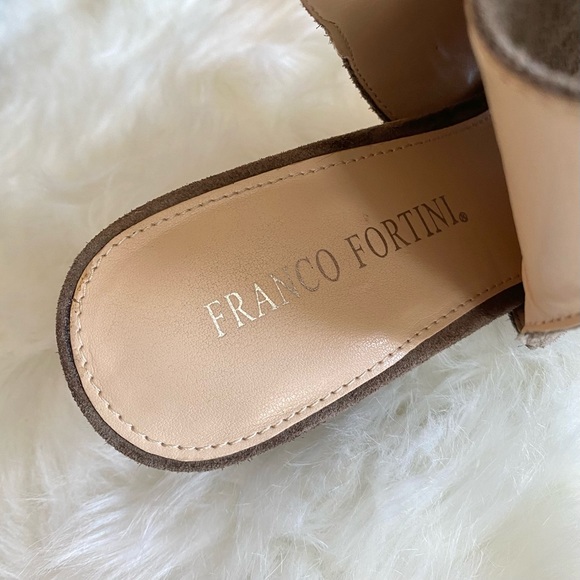 Franco Fortini Size 8 Lisa Genuine Suede Peep Toe Block Heels Taupe - Picture 8 of 9